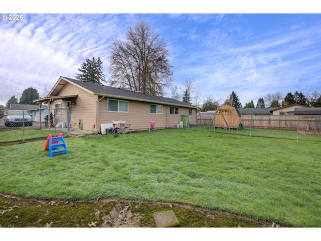 908 Ne 1ST Ave, Battle Ground, WA 98604