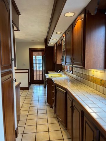 42 School St 2, Arlington, MA 02476