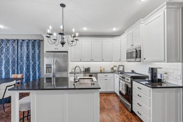 3831 E Brookdale Terrace, Springfield, MO 65802