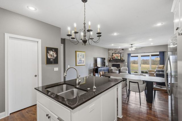 3831 E Brookdale Terrace, Springfield, MO 65802