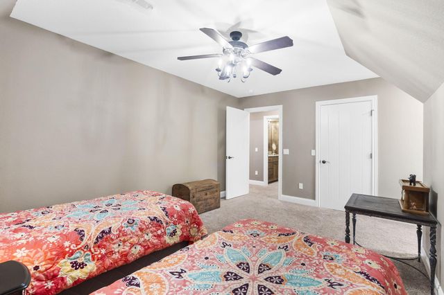 3831 E Brookdale Terrace, Springfield, MO 65802