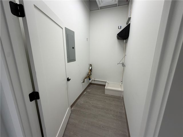 2420 S 8th Street Suite 1&5, Rogers, AR 72758