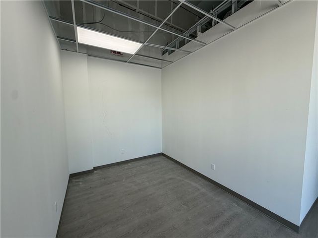 2420 S 8th Street Suite 1&5, Rogers, AR 72758