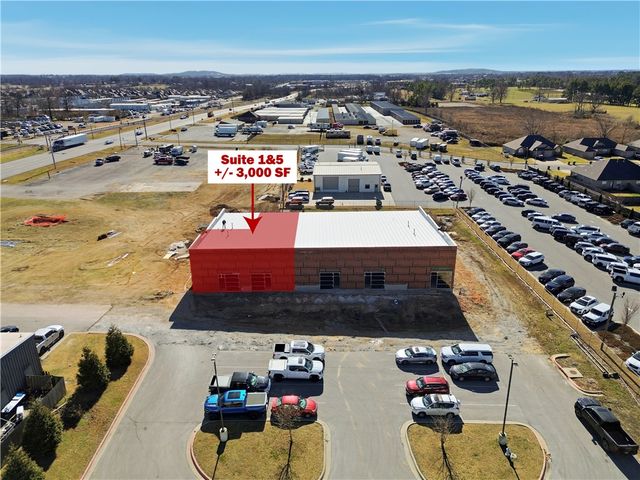 2420 S 8th Street Suite 1&5, Rogers, AR 72758