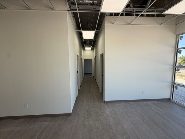 2420 S 8th Street Suite 1&5, Rogers, AR 72758