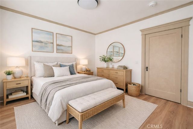 4239 S Raymond Avenue, Los Angeles, CA 90037