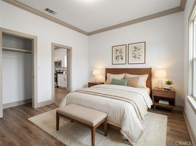 4239 S Raymond Avenue, Los Angeles, CA 90037