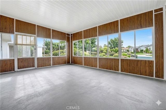 4239 S Raymond Avenue, Los Angeles, CA 90037