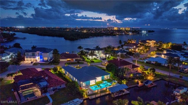 813 Cal Cove DR, Fort Myers, FL 33919