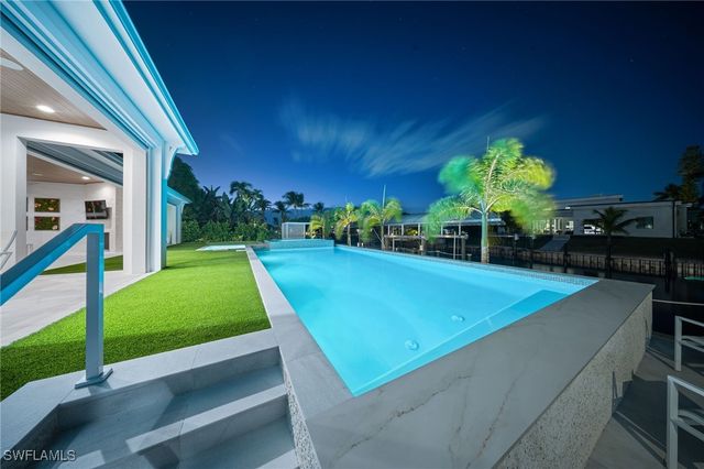 813 Cal Cove DR, Fort Myers, FL 33919