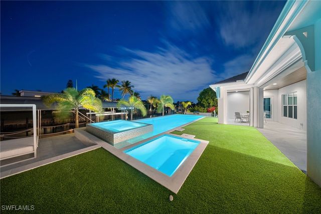 813 Cal Cove DR, Fort Myers, FL 33919