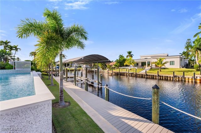 813 Cal Cove DR, Fort Myers, FL 33919