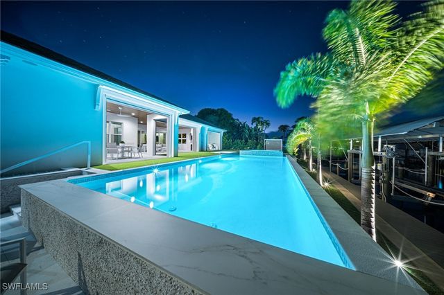 813 Cal Cove DR, Fort Myers, FL 33919