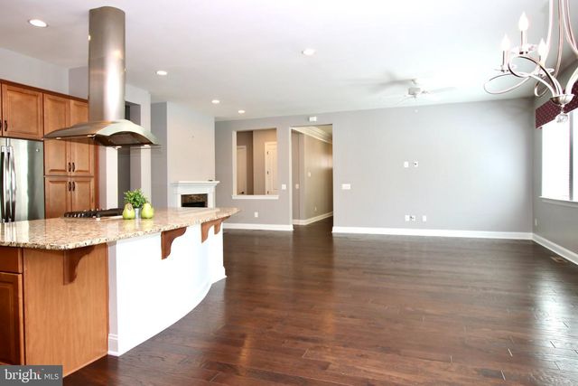 114 TURNSTONE LN, Lake Frederick, VA 22630