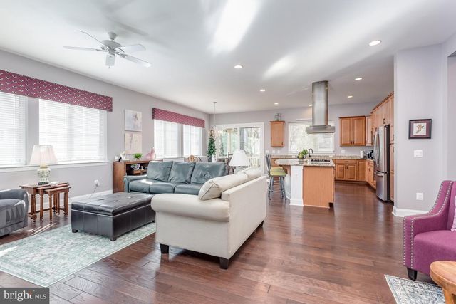 114 TURNSTONE LN, Lake Frederick, VA 22630