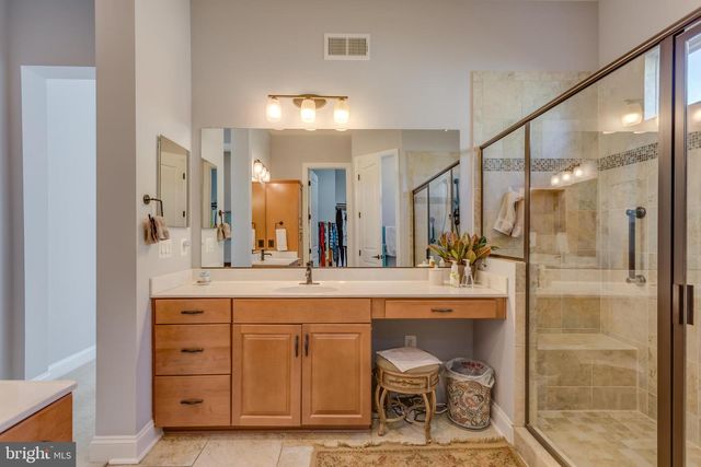 114 TURNSTONE LN, Lake Frederick, VA 22630