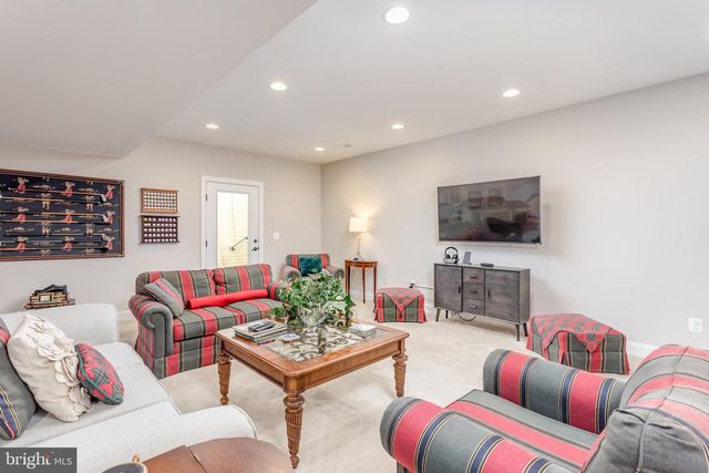 114 TURNSTONE LN, Lake Frederick, VA 22630