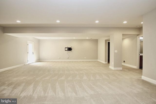 114 TURNSTONE LN, Lake Frederick, VA 22630