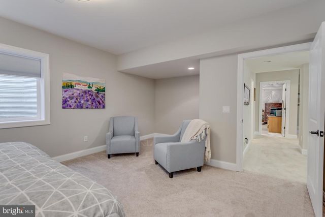 114 TURNSTONE LN, Lake Frederick, VA 22630