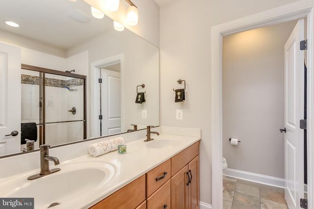 114 TURNSTONE LN, Lake Frederick, VA 22630