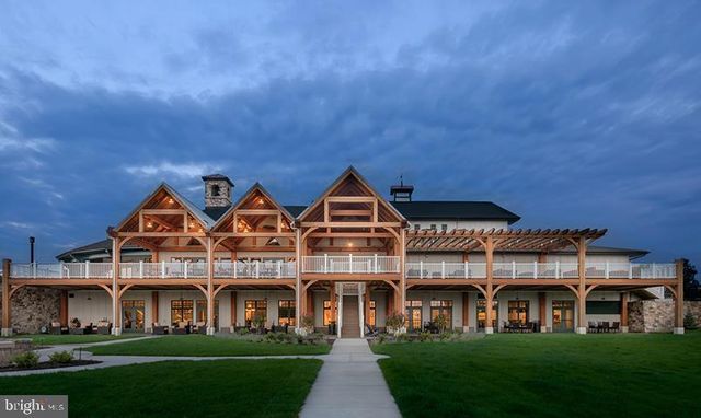 114 TURNSTONE LN, Lake Frederick, VA 22630