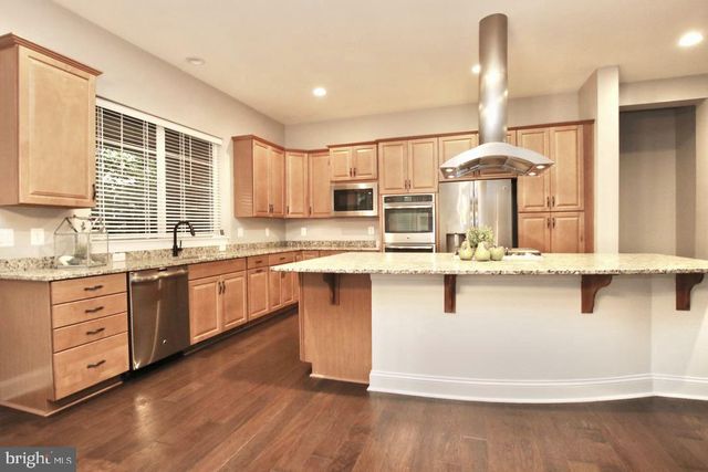 114 TURNSTONE LN, Lake Frederick, VA 22630