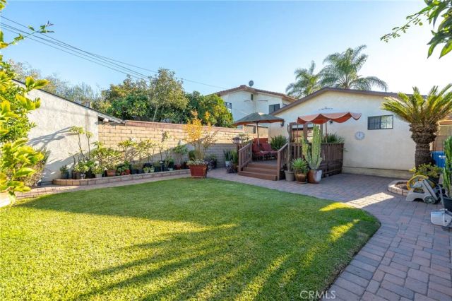 8543 6th, Downey, CA 90241