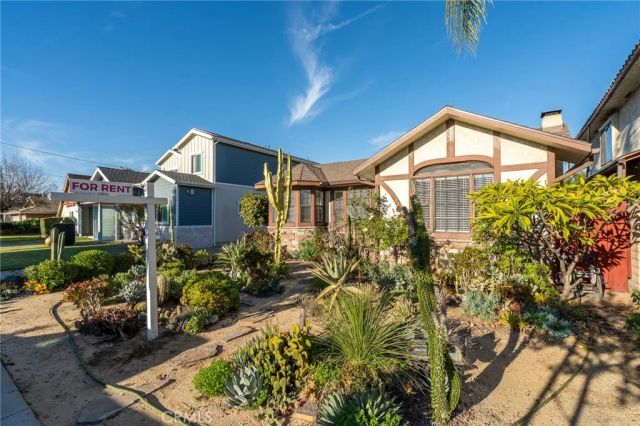 8543 6th, Downey, CA 90241