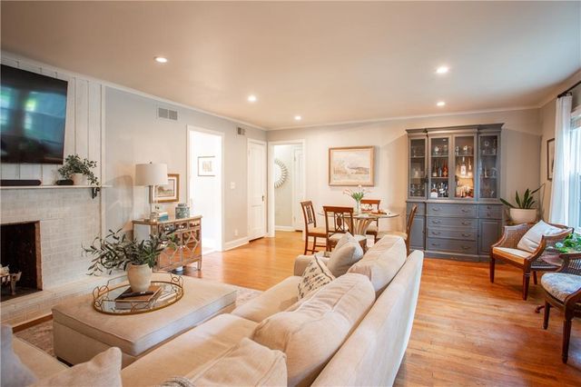 6015 DELMAR Street, Fairway, KS 66205