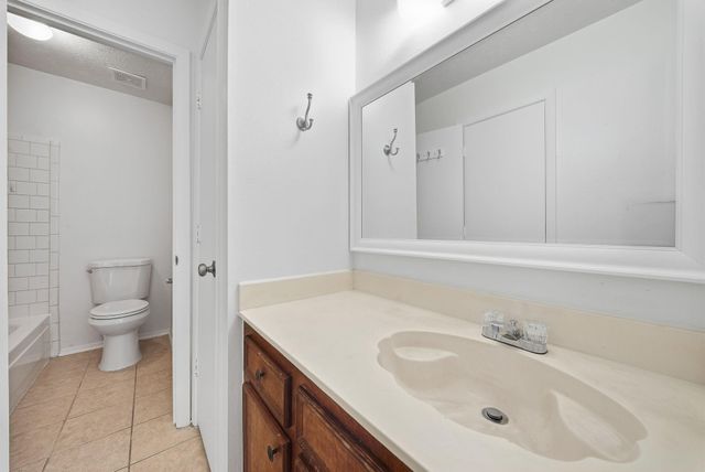 9 Capewood Court, The Woodlands, TX 77381