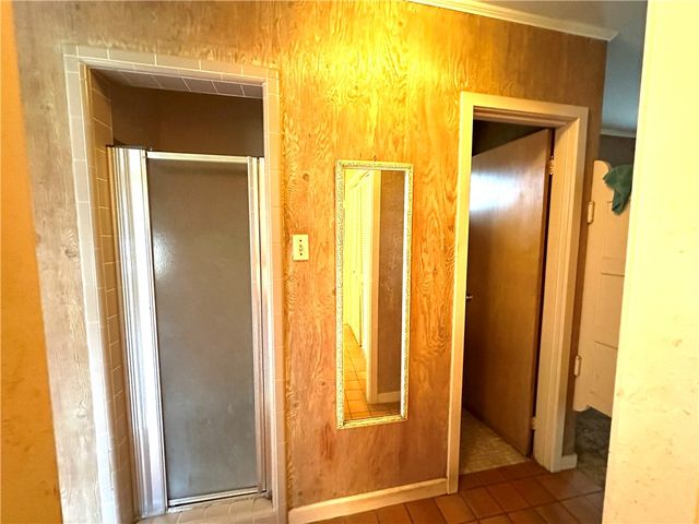 620 E Borden St, Sinton, TX 78387
