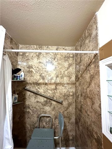620 E Borden St, Sinton, TX 78387