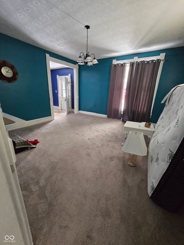 127 S Madison Street, Knightstown, IN 46148