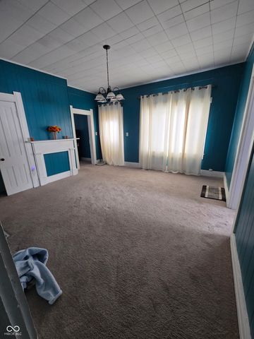 127 S Madison Street, Knightstown, IN 46148