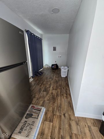 127 S Madison Street, Knightstown, IN 46148
