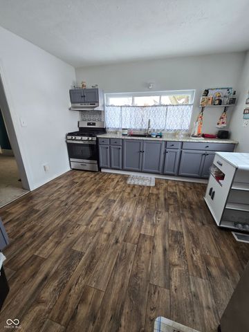 127 S Madison Street, Knightstown, IN 46148