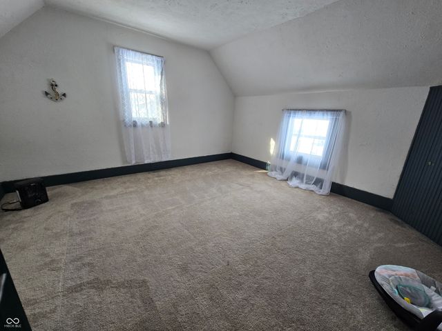 127 S Madison Street, Knightstown, IN 46148