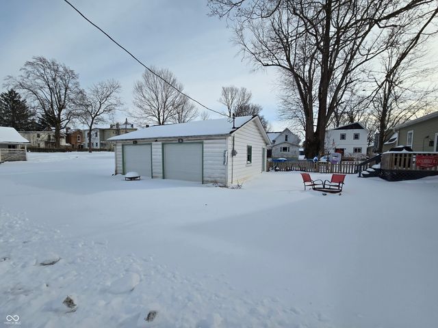 127 S Madison Street, Knightstown, IN 46148
