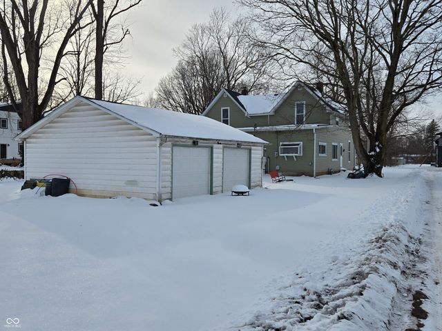 127 S Madison Street, Knightstown, IN 46148