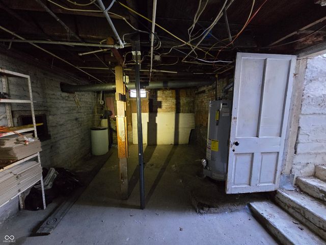 127 S Madison Street, Knightstown, IN 46148
