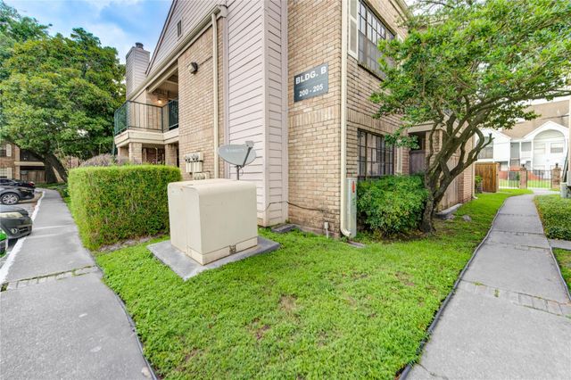 14600 Fonmeadow Drive 201, Houston, TX 77035