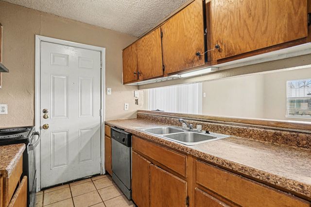 10328 Chelmsford Drive, Dallas, TX 75217