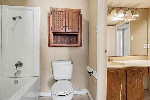 10328 Chelmsford Drive, Dallas, TX 75217