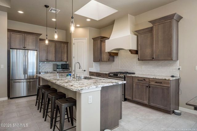 3001 Don Buck Drive, Las Cruces, NM 88011