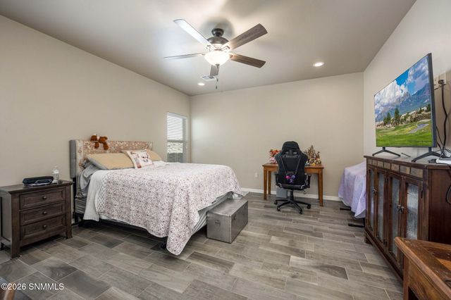 3001 Don Buck Drive, Las Cruces, NM 88011