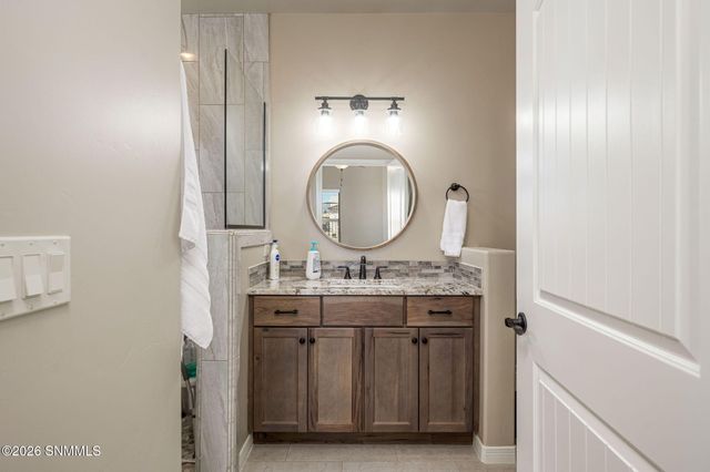 3001 Don Buck Drive, Las Cruces, NM 88011