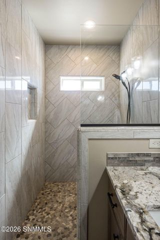 3001 Don Buck Drive, Las Cruces, NM 88011