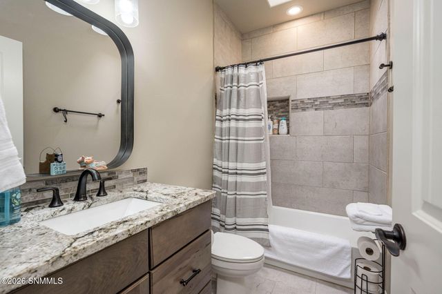 3001 Don Buck Drive, Las Cruces, NM 88011