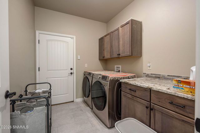 3001 Don Buck Drive, Las Cruces, NM 88011