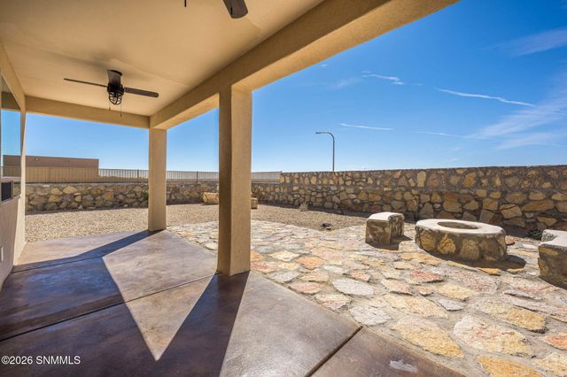 3001 Don Buck Drive, Las Cruces, NM 88011